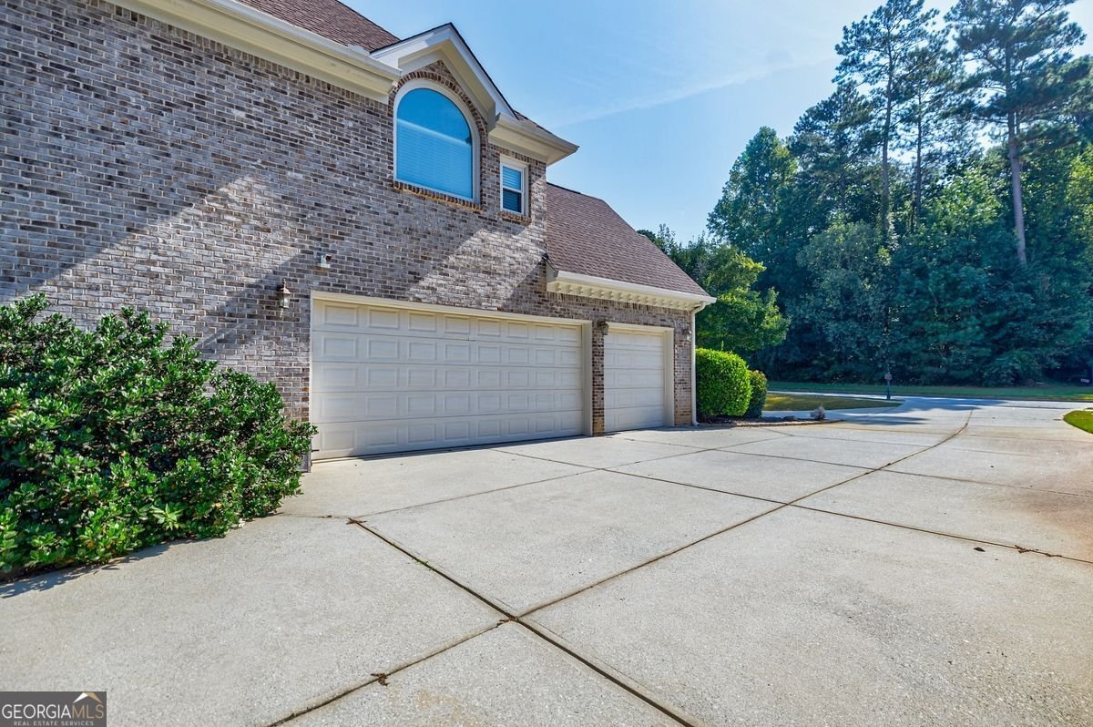 3041 Cadbury Trail Snellville - 77