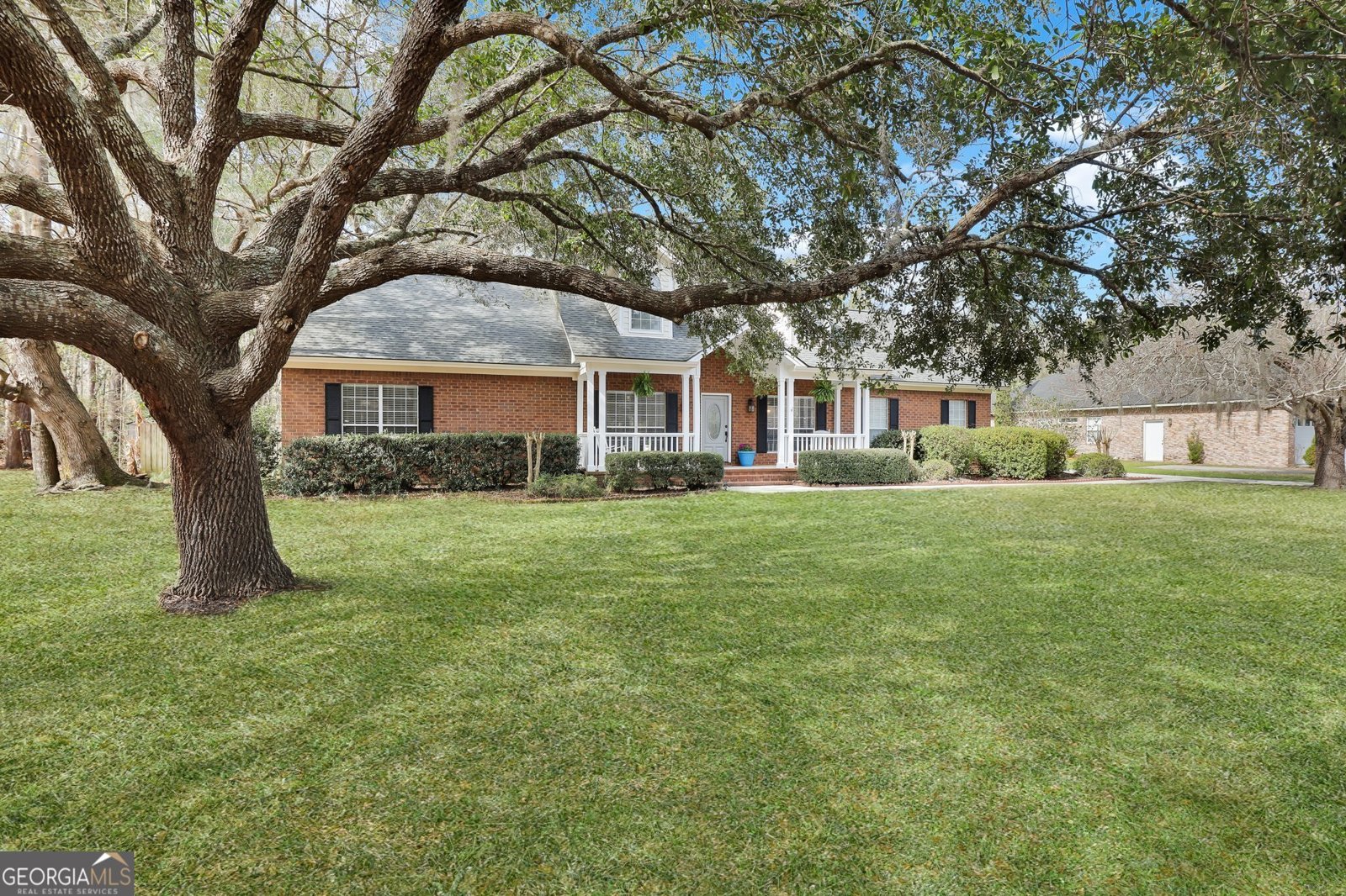 352 Harbour Lane Richmond Hill - 2