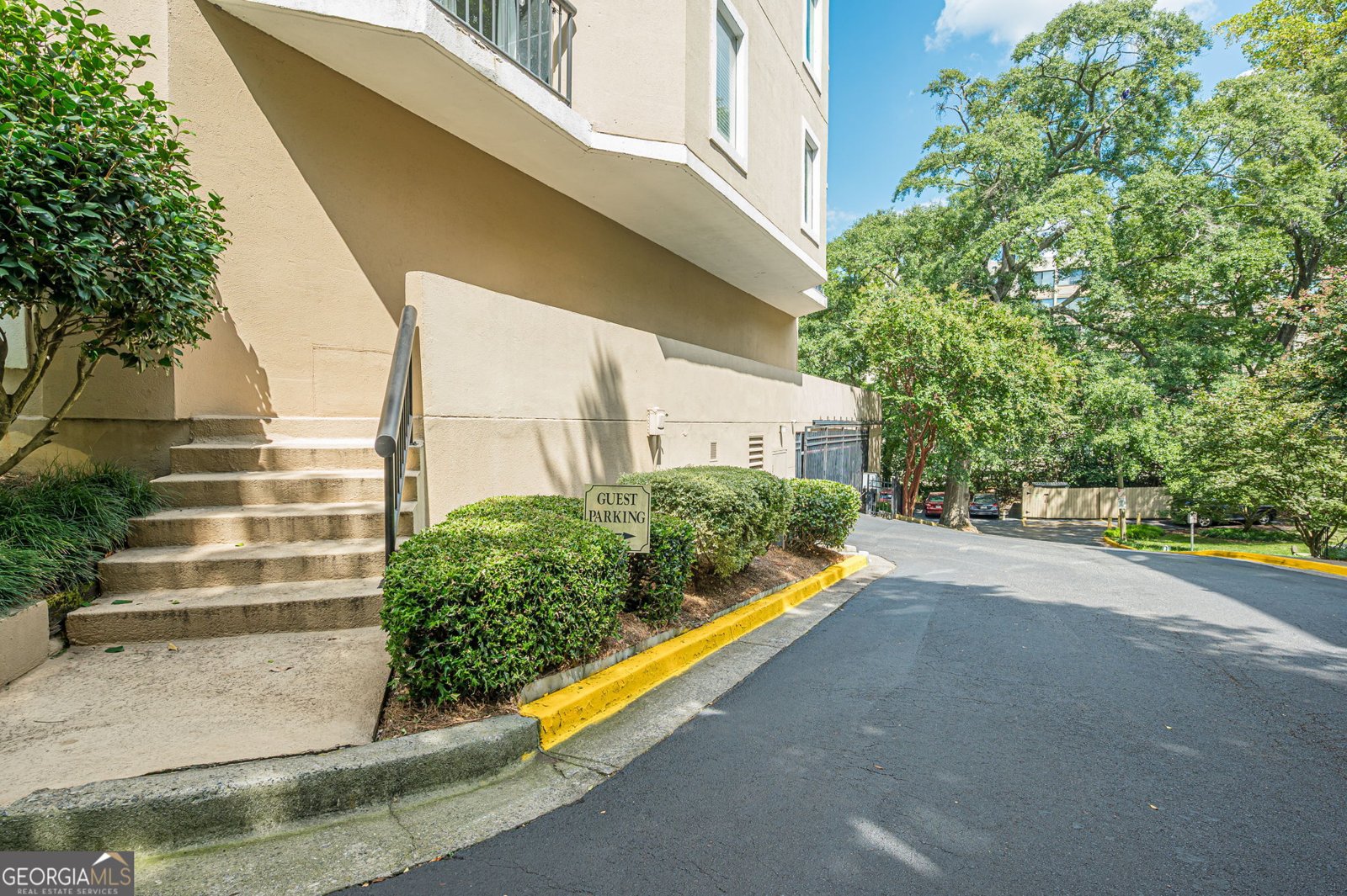 1 Biscayne Drive Atlanta - 37