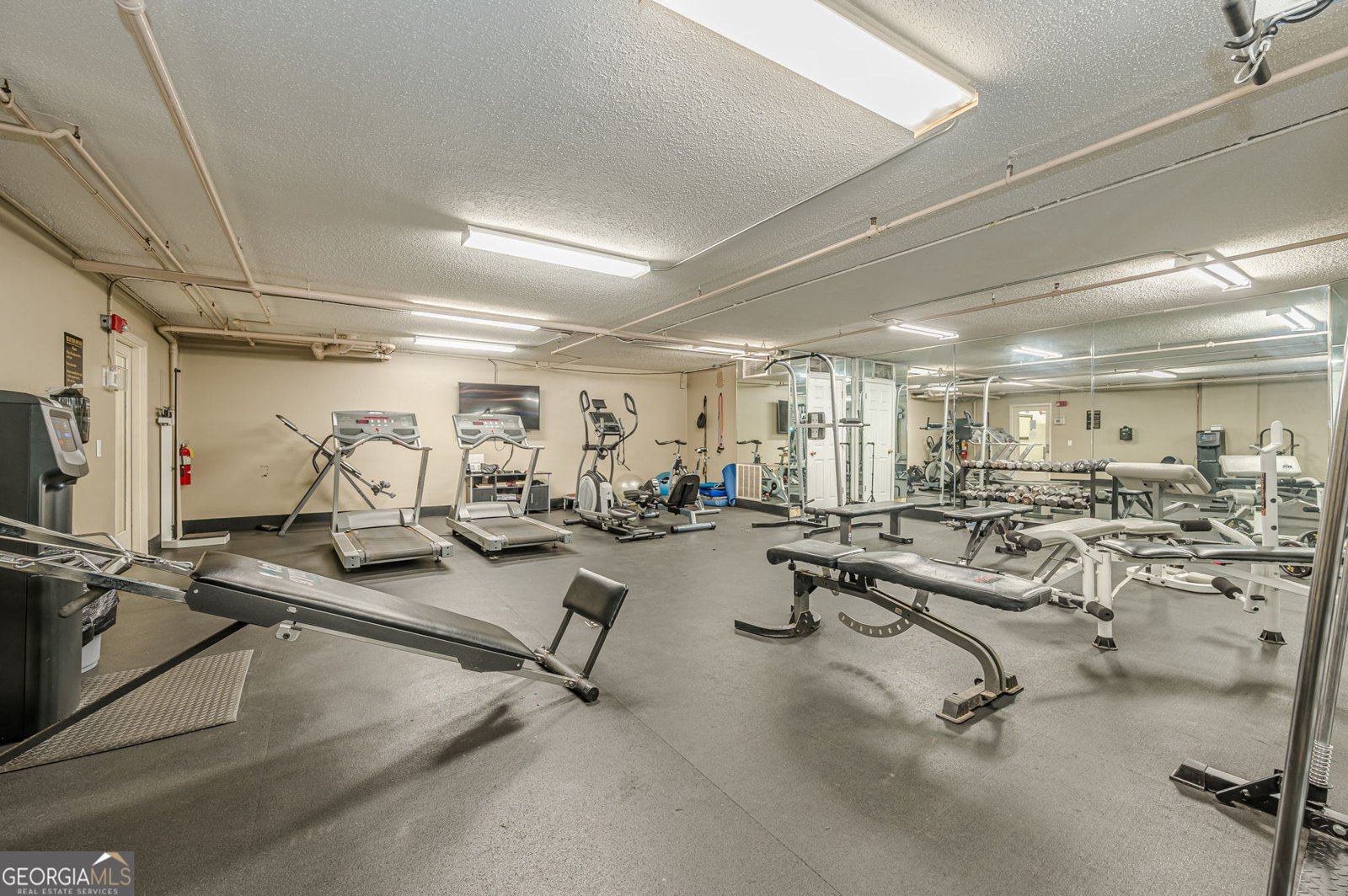 1 Biscayne Drive Atlanta - 45