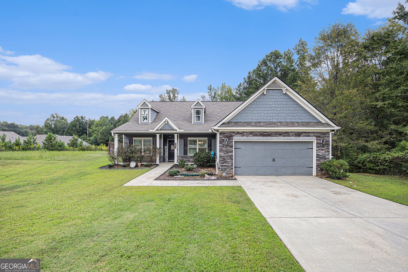7475 Sydnee Court Douglasville - 1