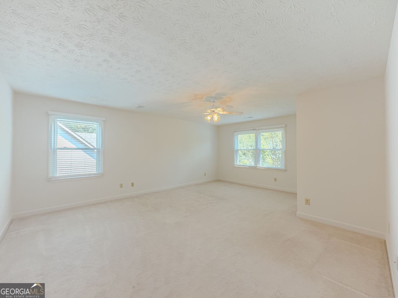 411 HUNTERS GLEN Court Lawrenceville - 17