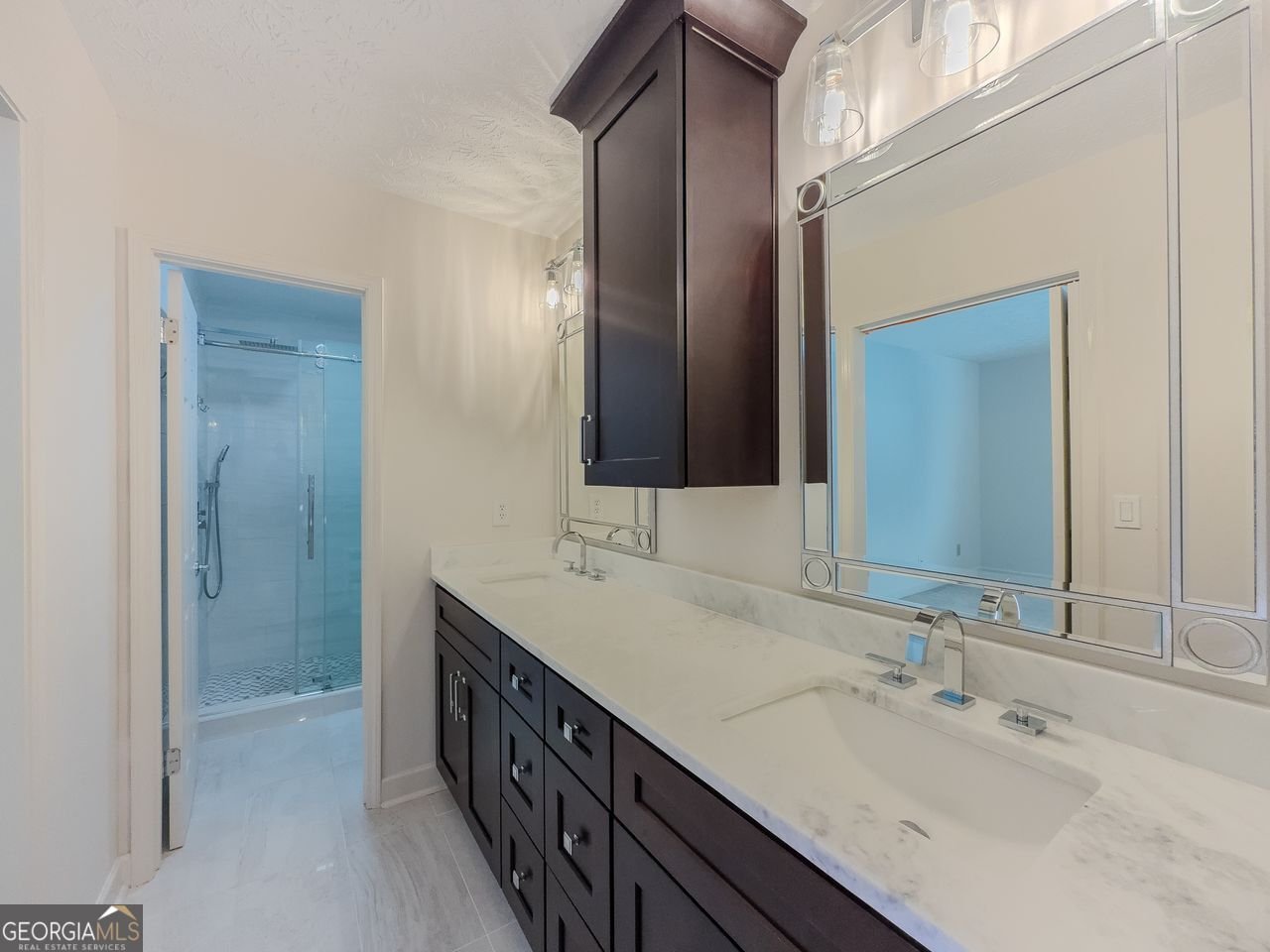 411 HUNTERS GLEN Court Lawrenceville - 21