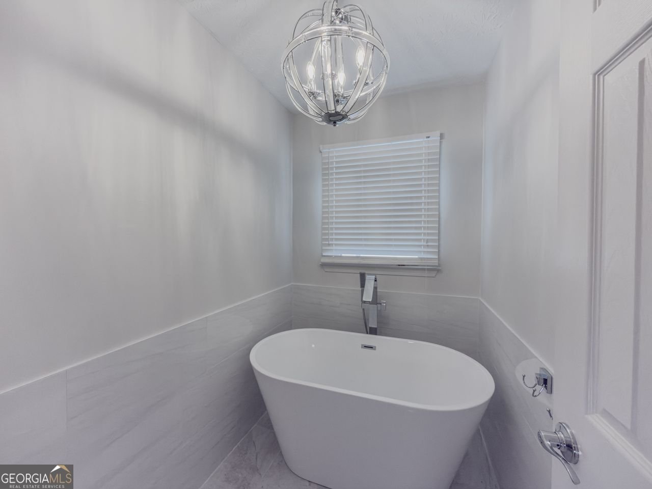 411 HUNTERS GLEN Court Lawrenceville - 22
