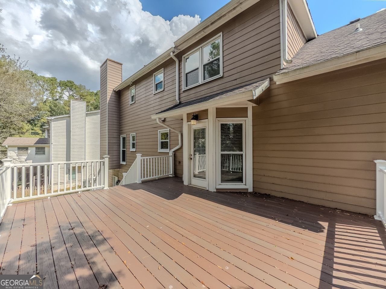 411 HUNTERS GLEN Court Lawrenceville - 32