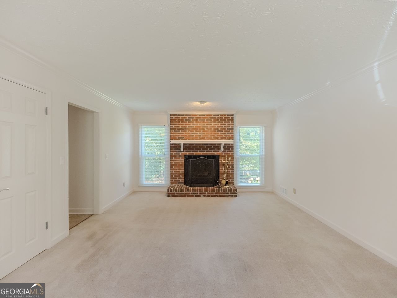 411 HUNTERS GLEN Court Lawrenceville - 4