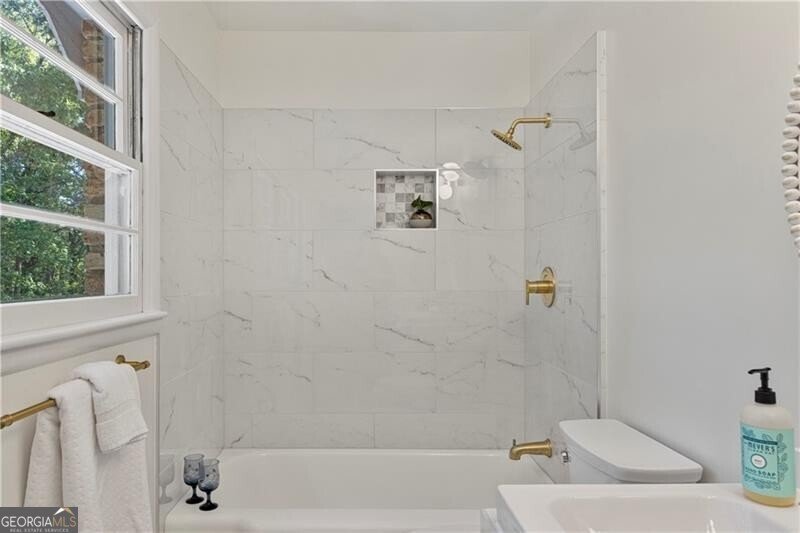 3440 Embry Circle Atlanta - 28