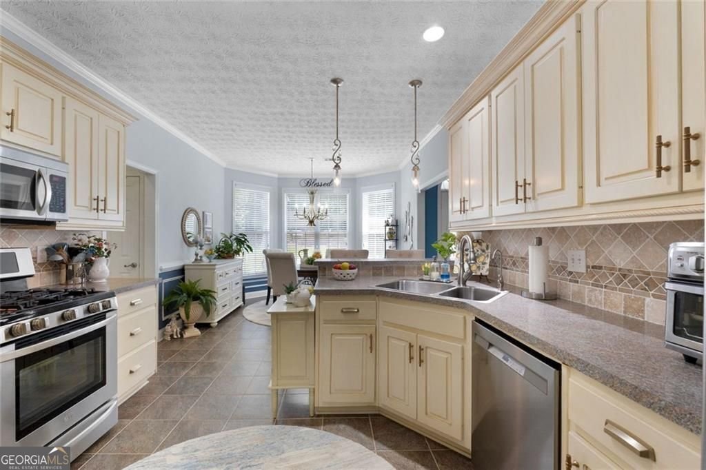 1204 Foxcreek Drive McDonough - 16