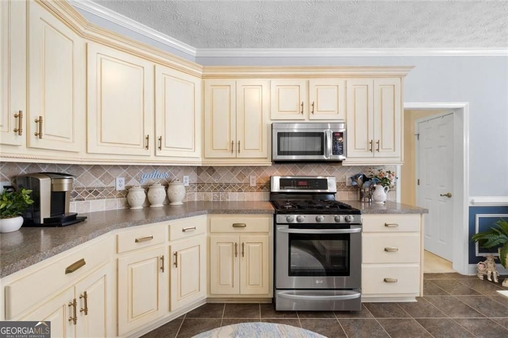 1204 Foxcreek Drive McDonough - 17