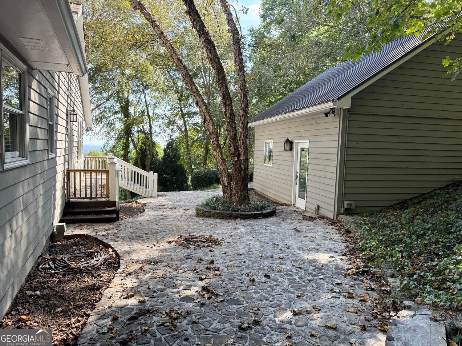 1134 Old Lake Russell Road Cornelia - 29