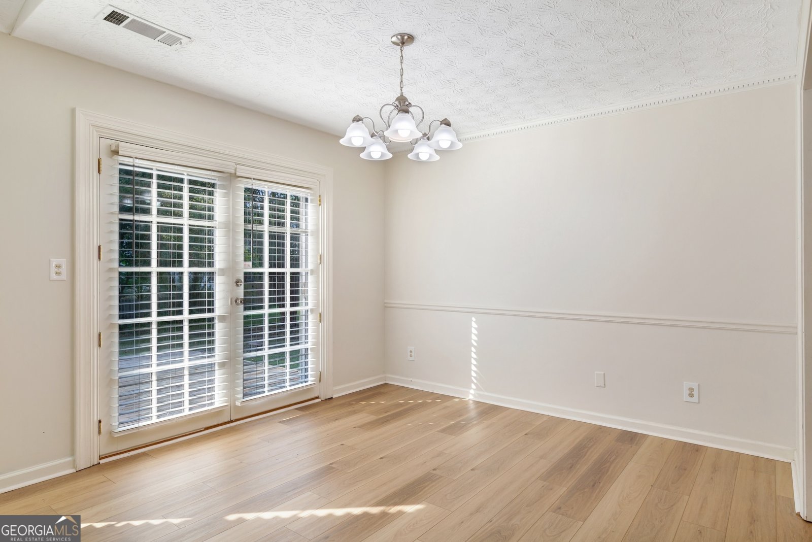 2185 VALLEY WOOD Drive Lawrenceville - 6