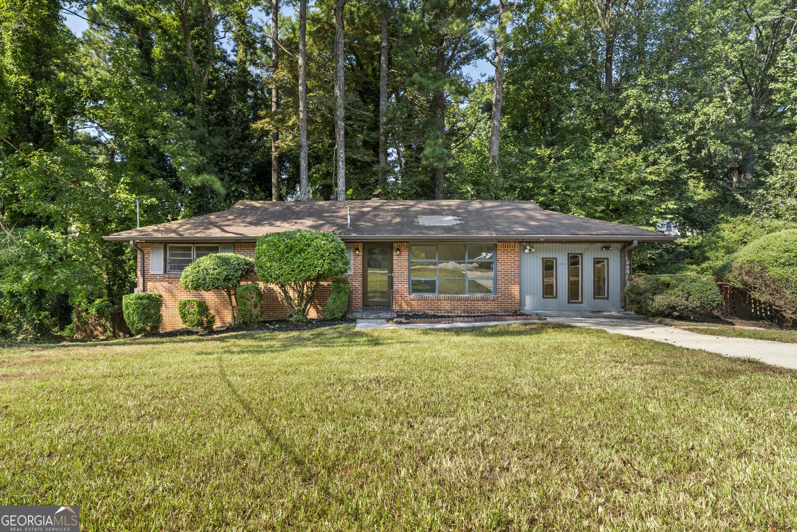 2849 Belleau Lane Atlanta - 1