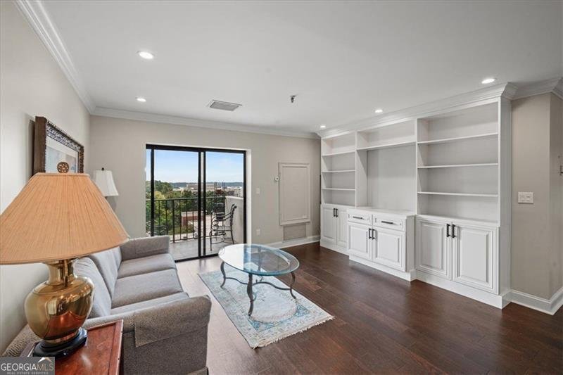 300 Johnson Ferry Road Atlanta - 10