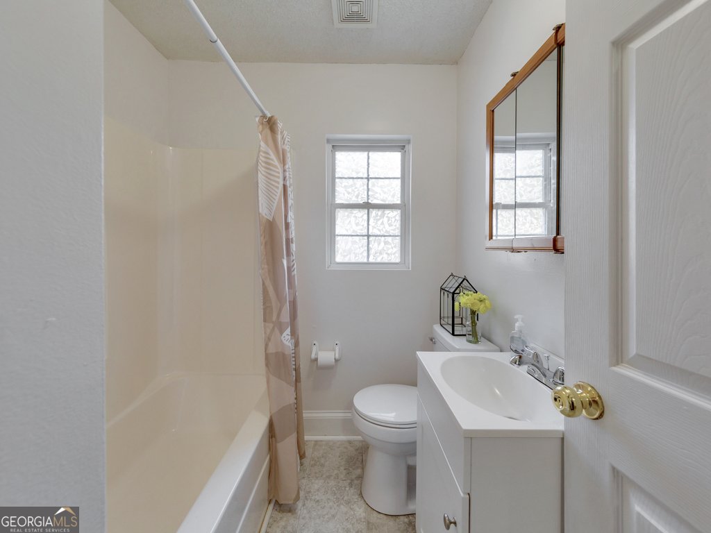 1096 Center Street Mableton - 16