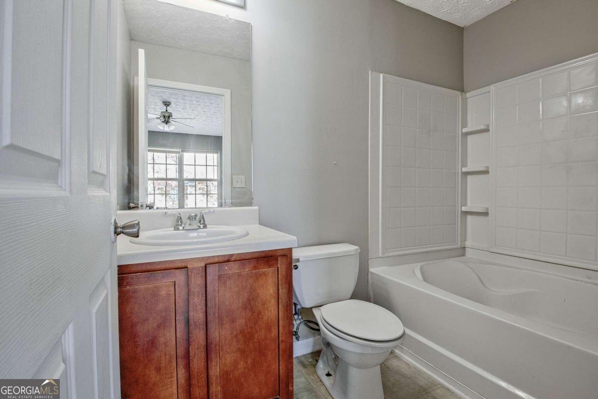 1915 Grove Way Hampton - 16