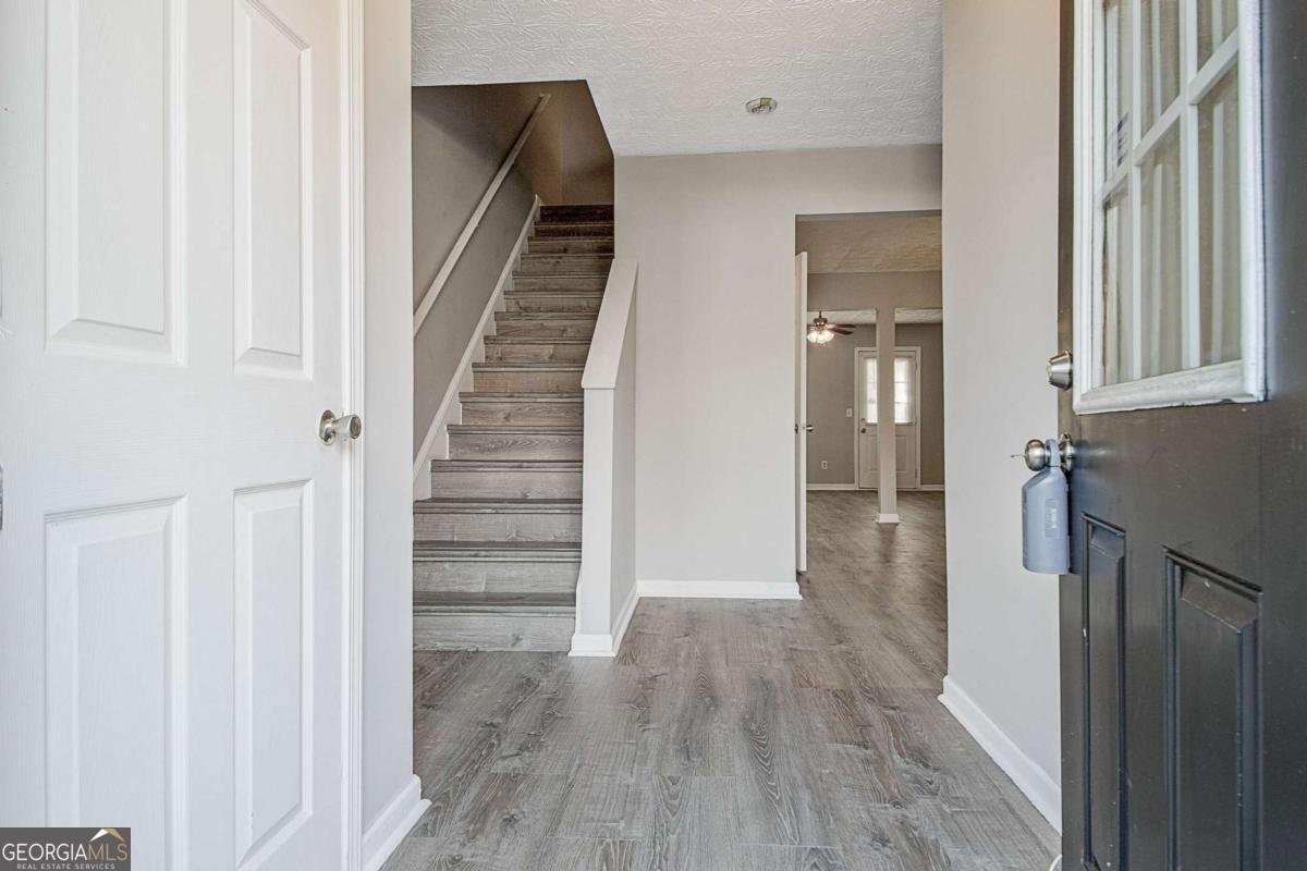 1915 Grove Way Hampton - 3