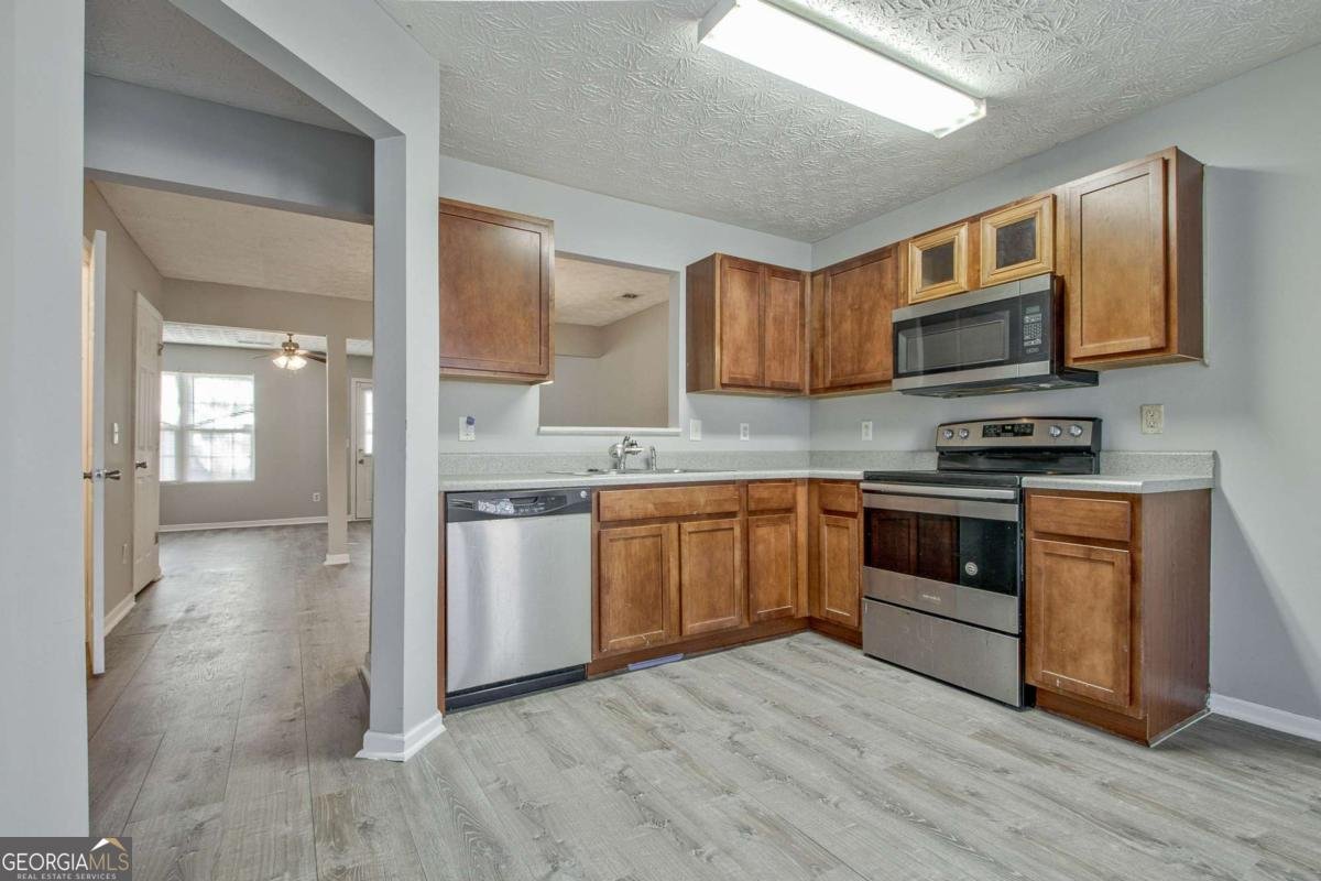 1915 Grove Way Hampton - 5