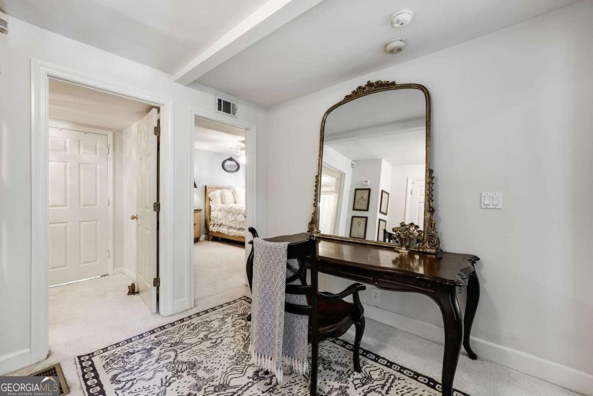 2323 SHENANDOAH Avenue Atlanta - 18