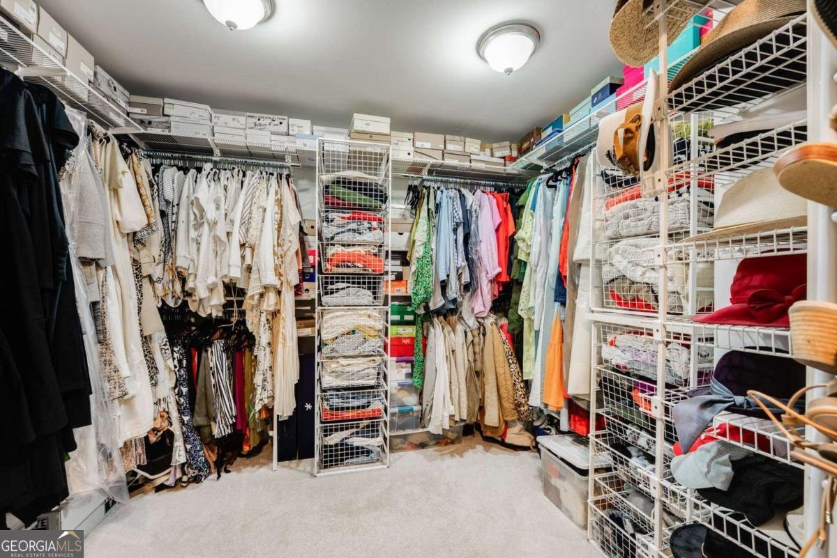 2323 SHENANDOAH Avenue Atlanta - 24