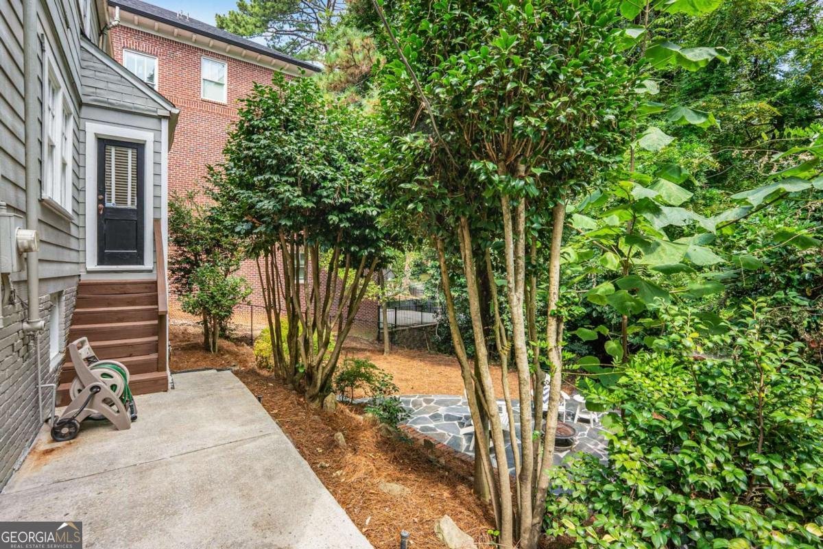 2323 SHENANDOAH Avenue Atlanta - 31