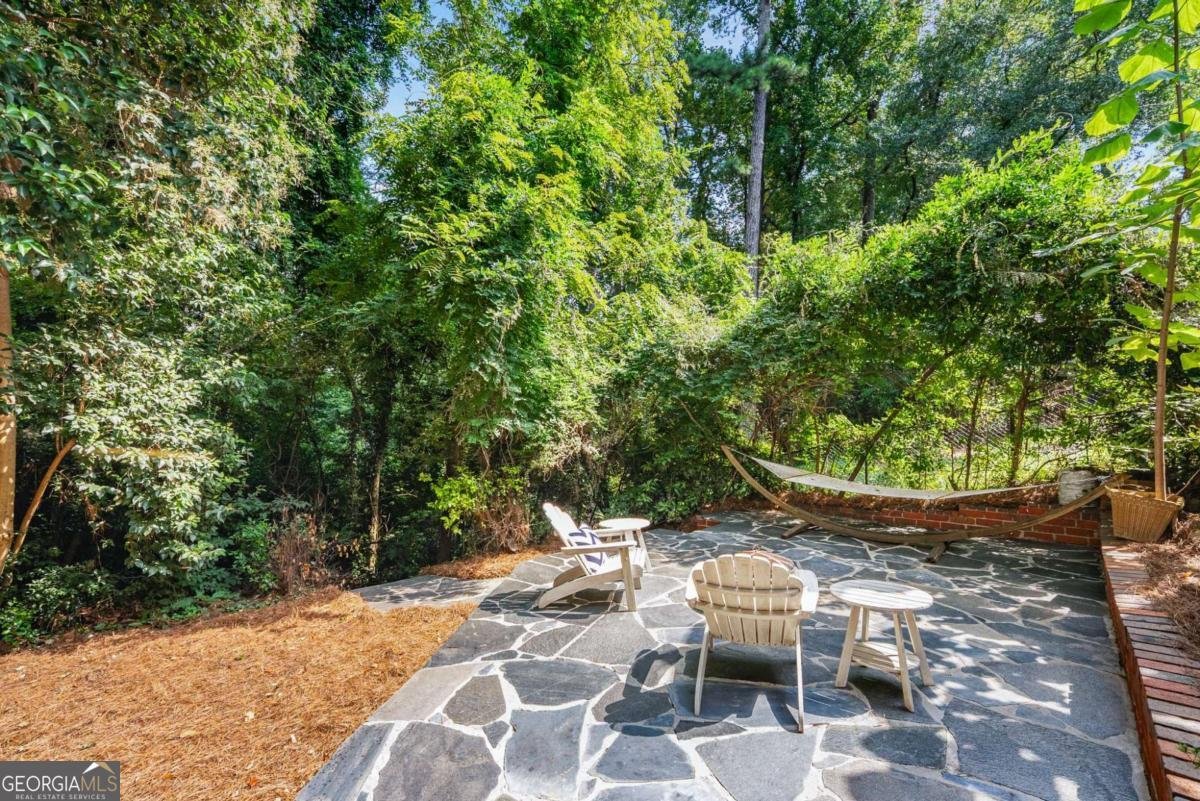 2323 SHENANDOAH Avenue Atlanta - 33