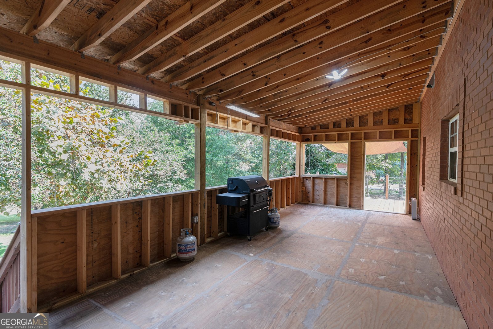 12216 Edgewater Drive Hampton - 28