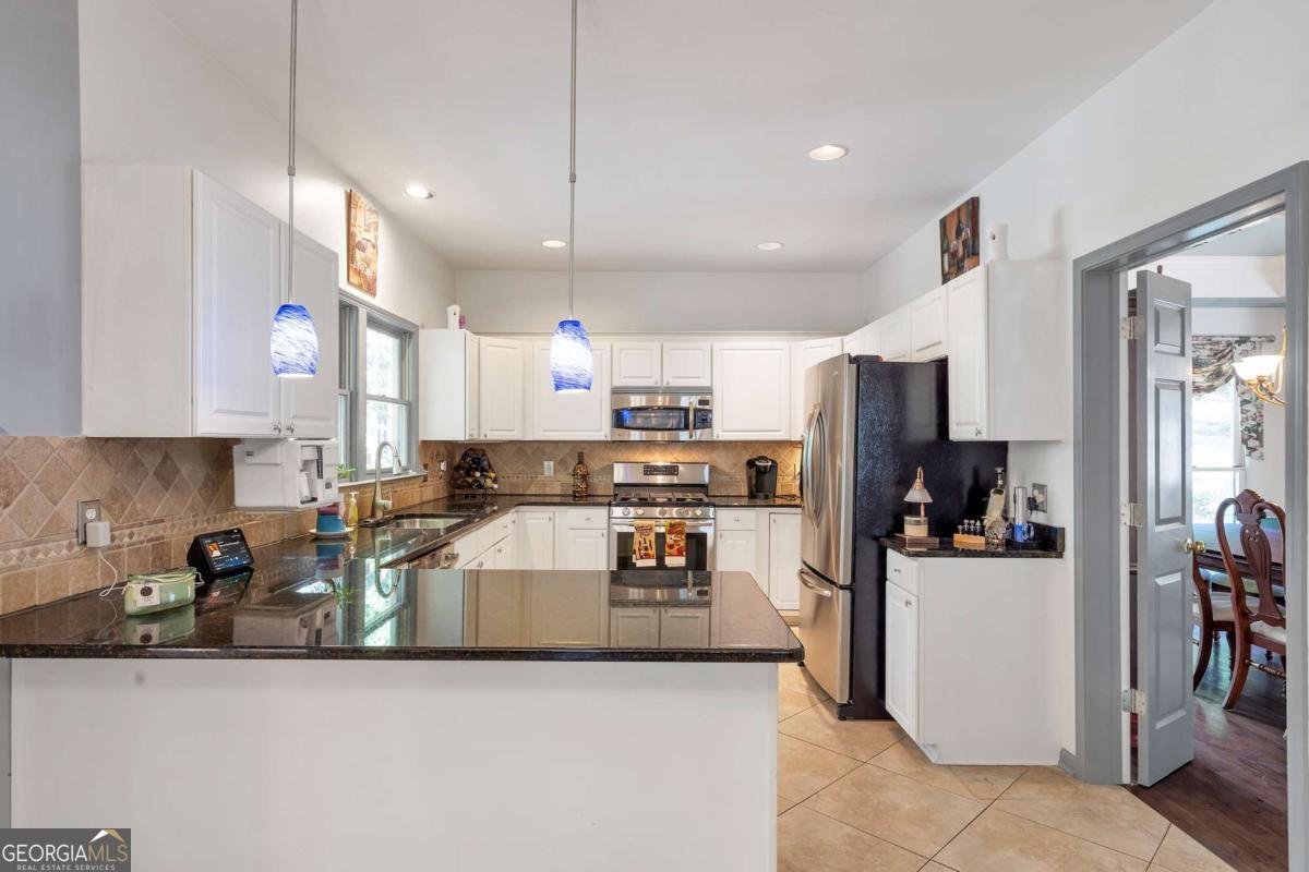 1895 OAK TREE Hollow Alpharetta - 11