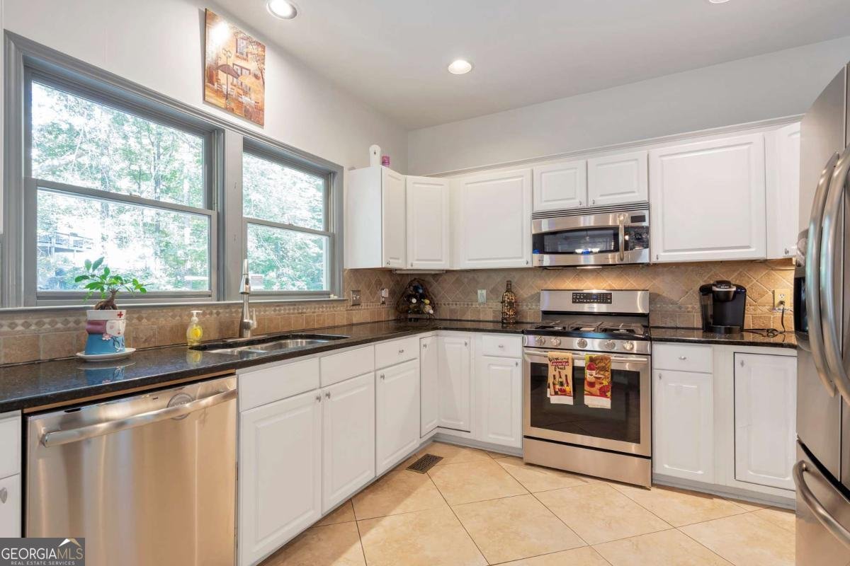 1895 OAK TREE Hollow Alpharetta - 12
