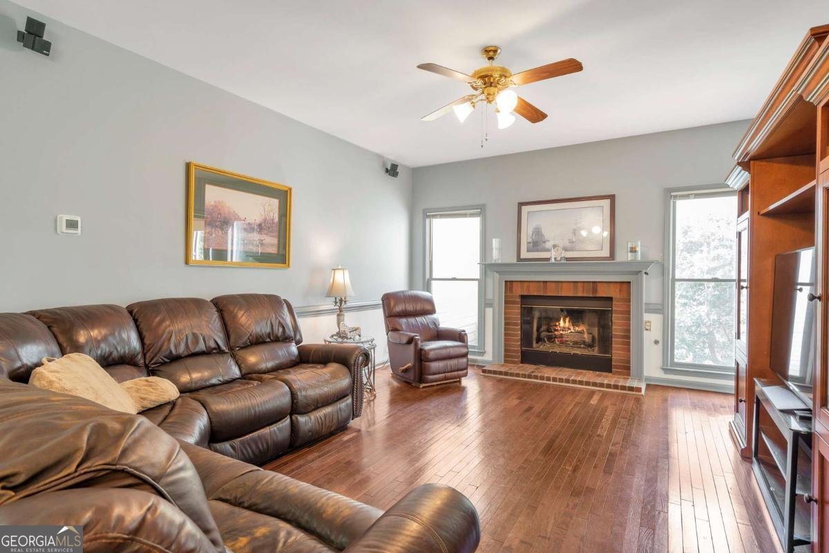 1895 OAK TREE Hollow Alpharetta - 17