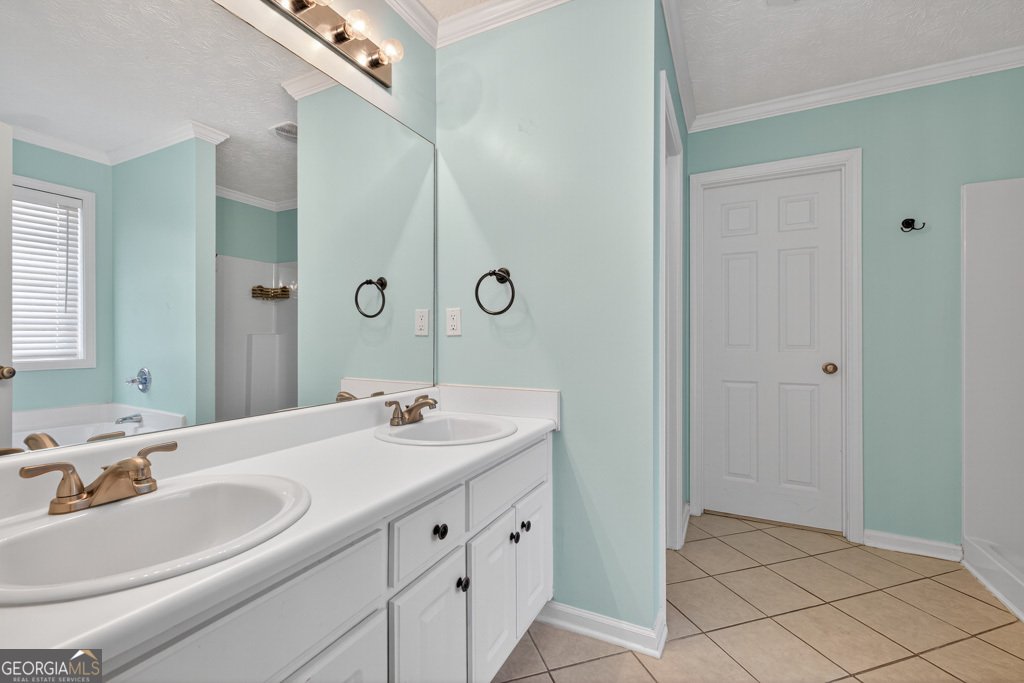 1880 Roxey Lane Winder - 37