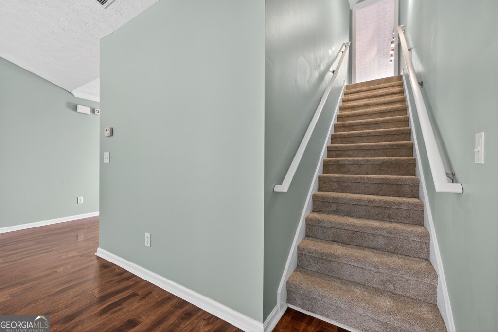 1880 Roxey Lane Winder - 41