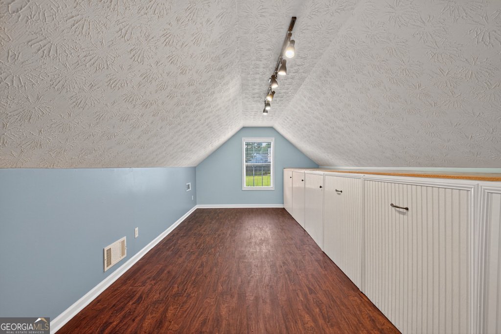 1880 Roxey Lane Winder - 42