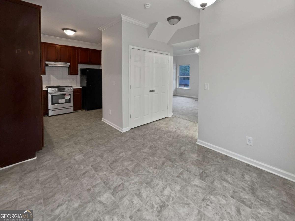 483 Fairlane Circle Atlanta - 9