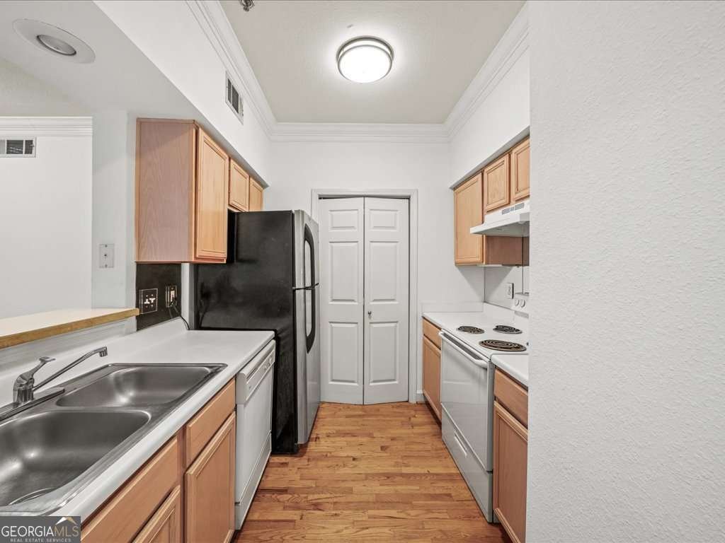 3777 Peachtree Road Atlanta - 3