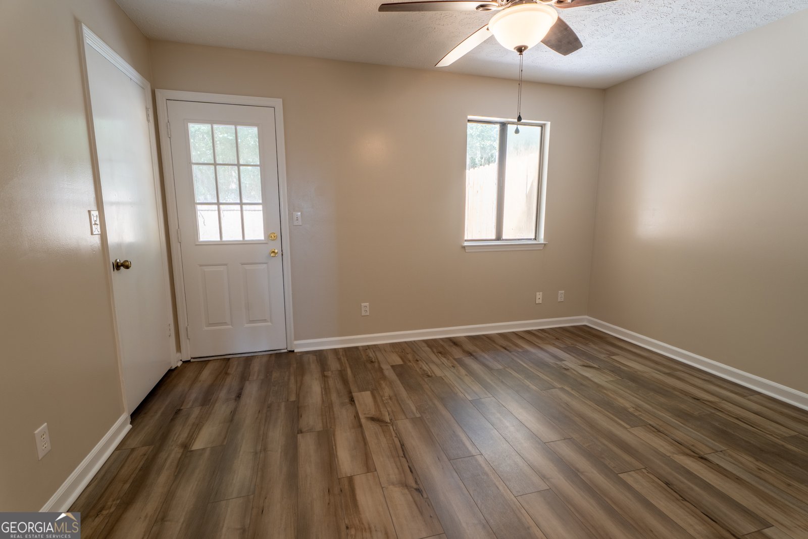 907 SIERRA Place Dalton - 10