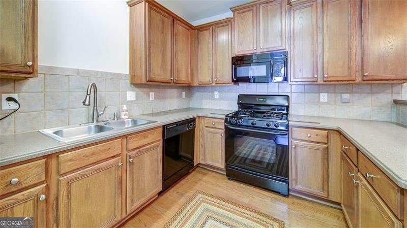 1126 LAKE POINT Way Suwanee - 10