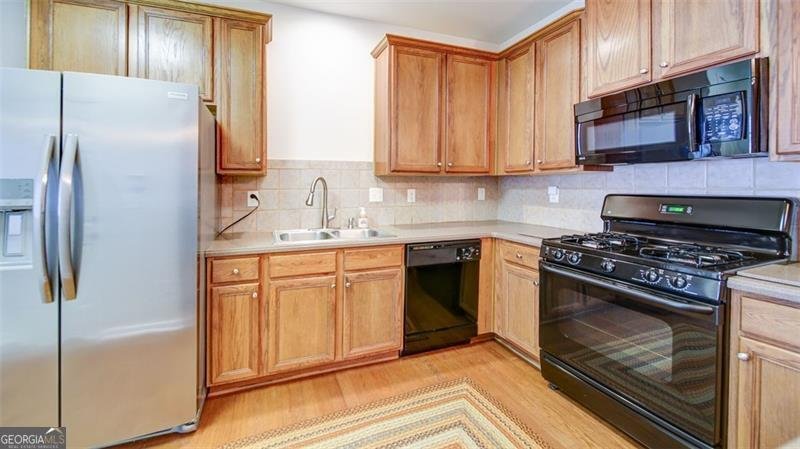1126 LAKE POINT Way Suwanee - 11