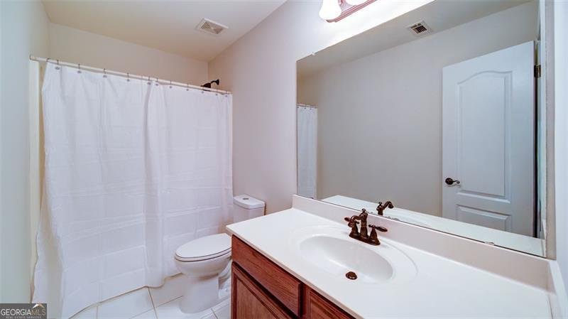 1126 LAKE POINT Way Suwanee - 22