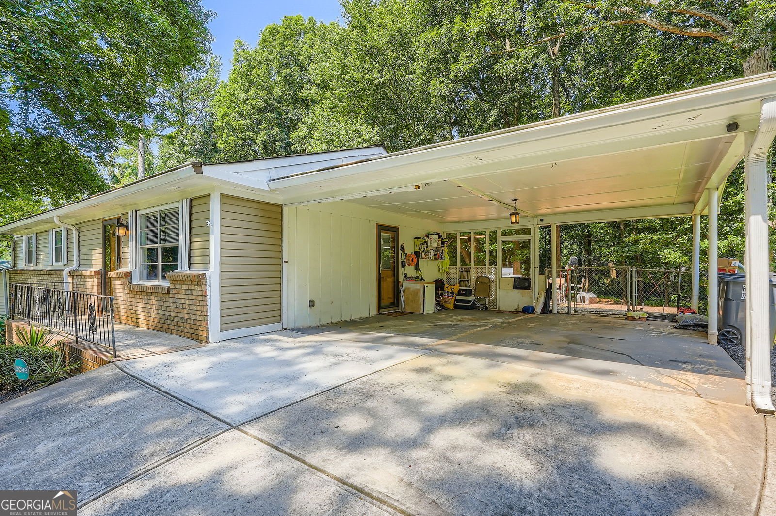 8767 N View Drive Lithia Springs - 35