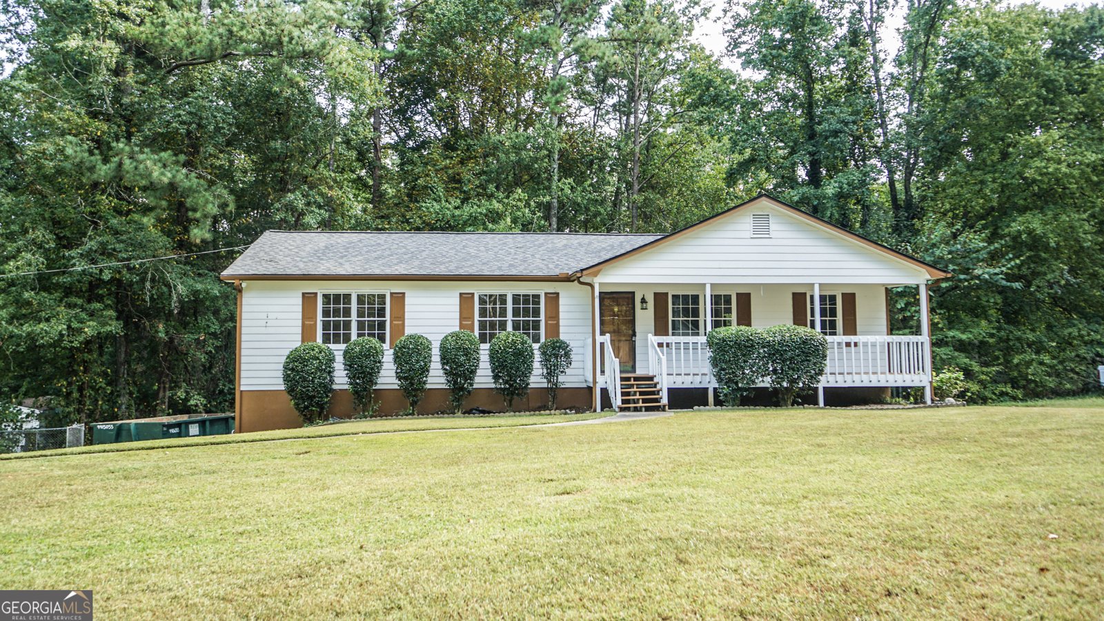 5641 Riding Woods Drive Powder Springs - 1