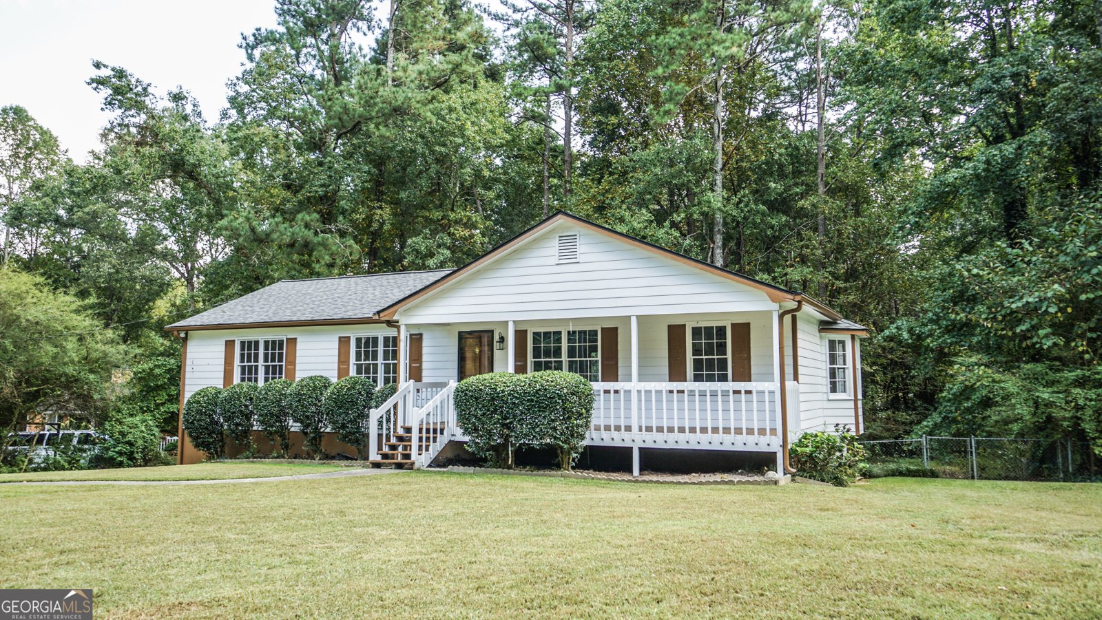 5641 Riding Woods Drive Powder Springs - 2