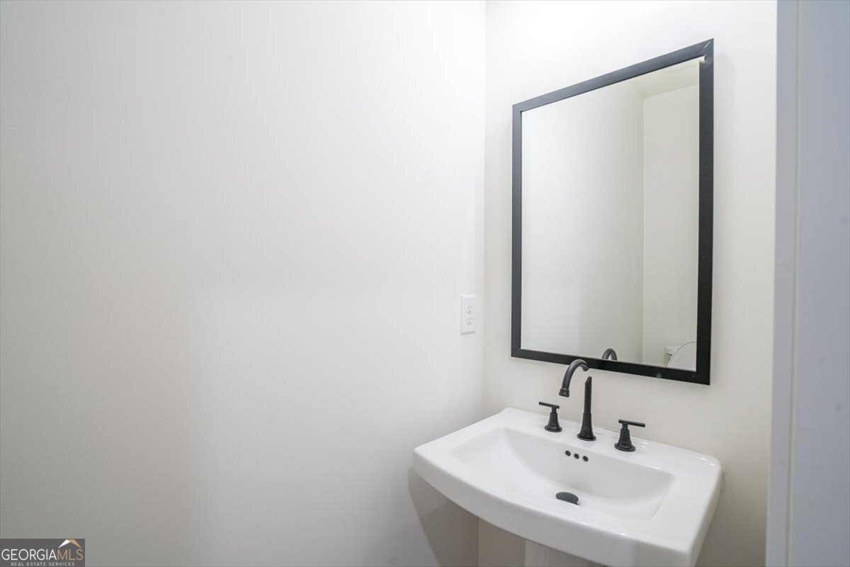 6134 Linwood Drive Covington - 28