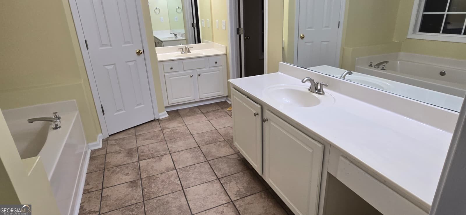 7365 Royale Lane Riverdale - 10