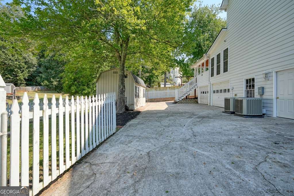 4937 Willow Creek Drive Woodstock - 43