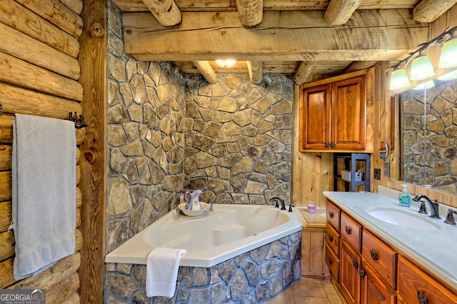 931 Turkey Crest Road Clarkesville - 29