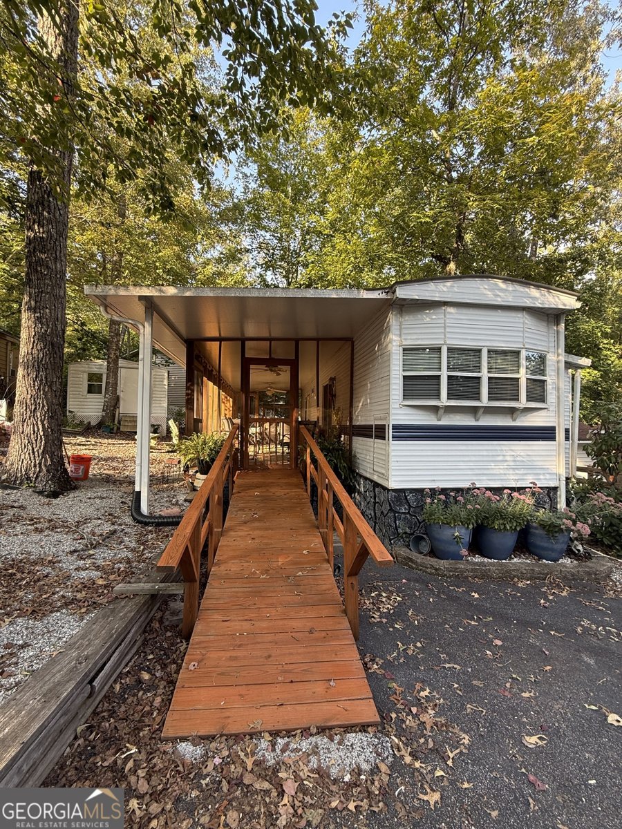 143 Cindy Parkway Cleveland - 2