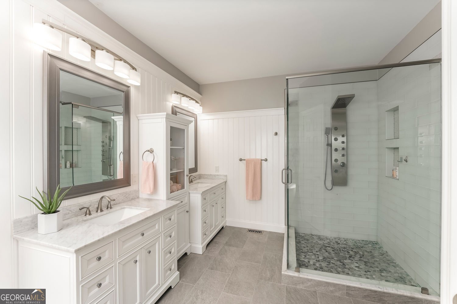 617 Ashwood Court Woodstock - 1