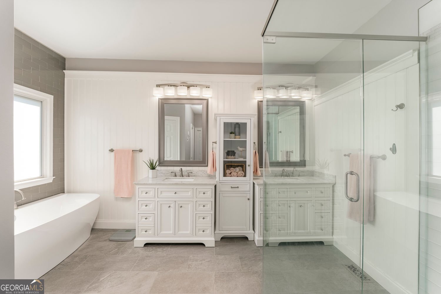 617 Ashwood Court Woodstock - 2