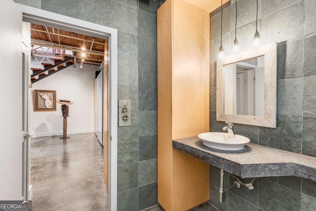 834 Dekalb Avenue Atlanta - 31