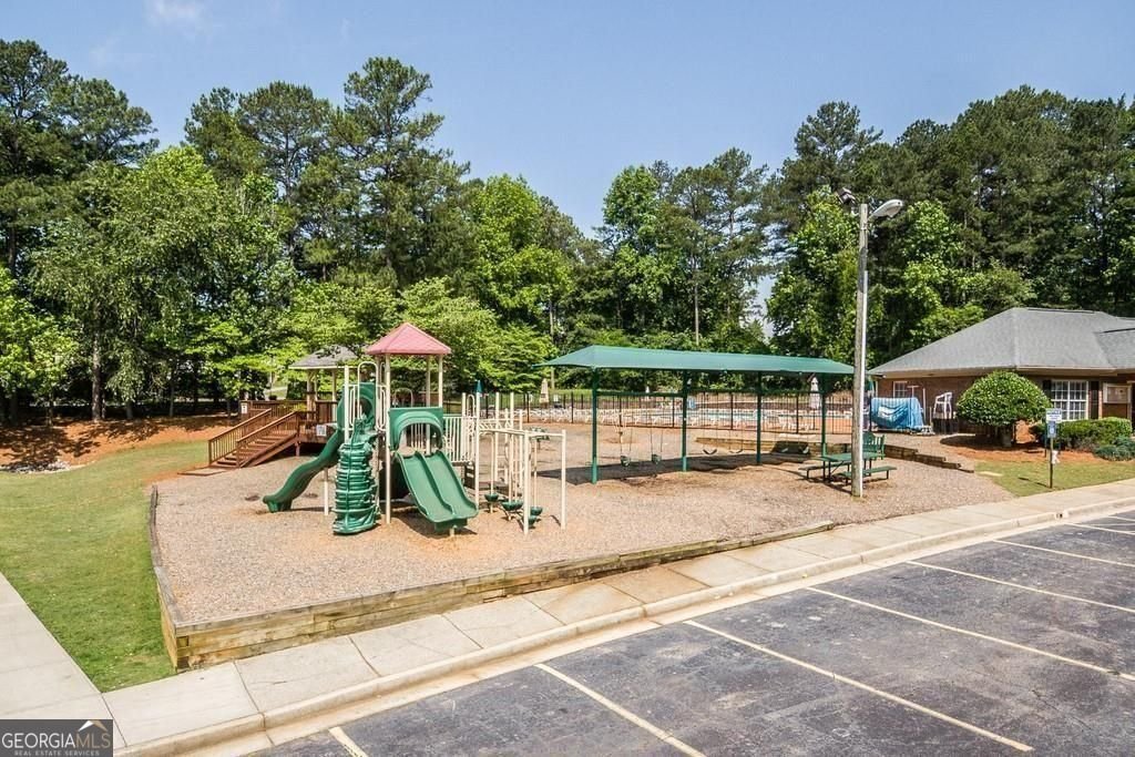 655 Ruxbury Court Suwanee - 45
